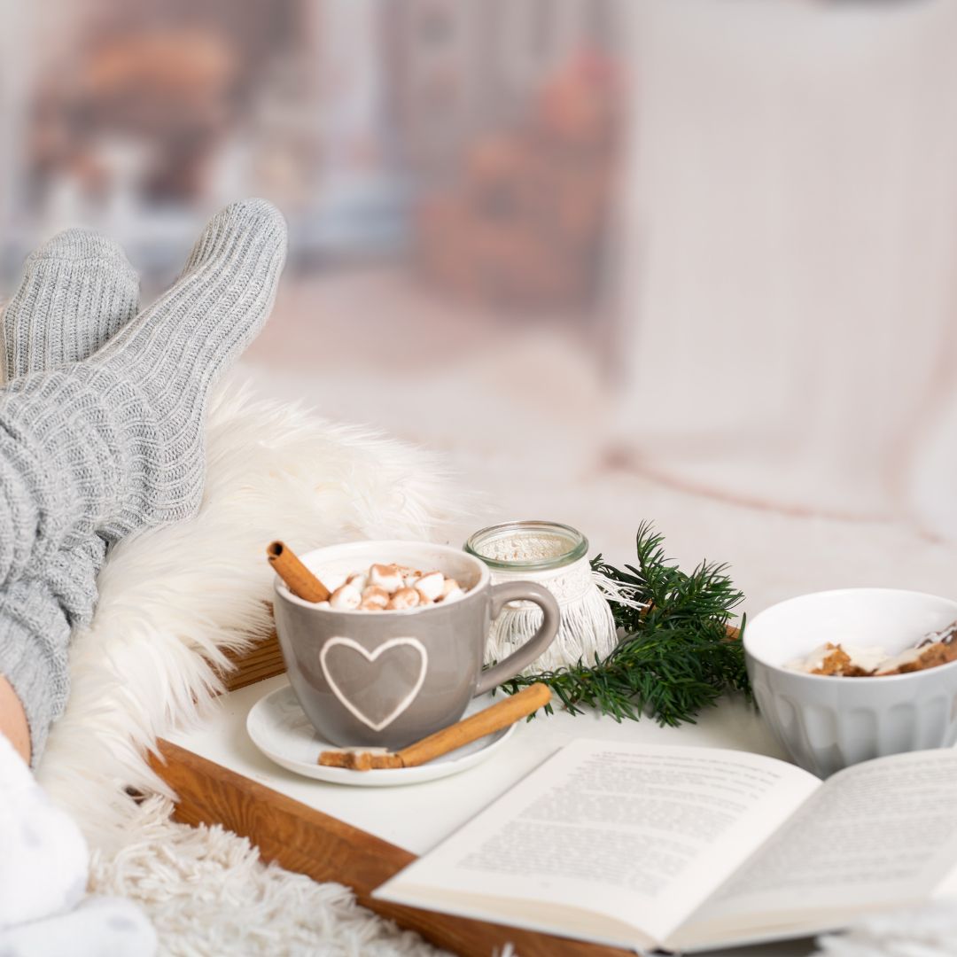 Fragrant Winter Tales: Snuggle Up with Perfume Stories